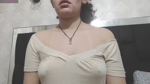 Vainilla online show from January 8, 2025, 1:53 am