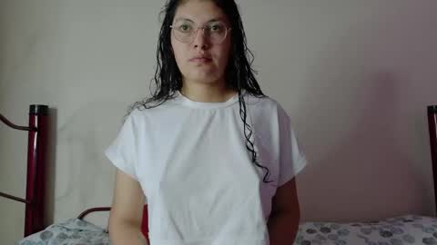Vainilla online show from May 20, 2026, 1:23 am