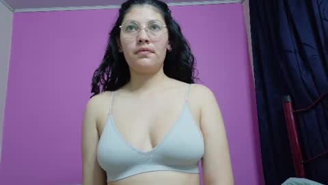 Vainilla online show from August 3, 2026, 1:15 am