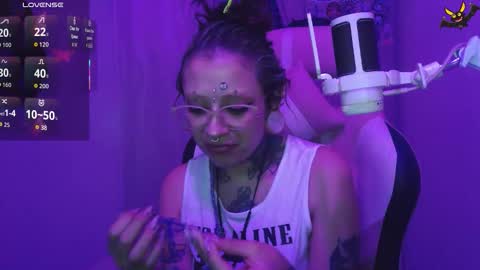 Vainilla Independent model online show from March 21, 2026, 1:21 am