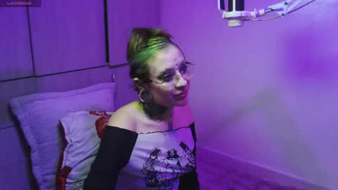 Snapshot of vainilla_l chatting on April 14, 2026, 1:22 am Vainilla Independent model online show from April 14, 2026, 1:22 am
