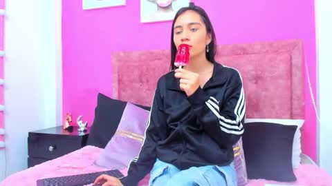 VaiolletCooper online show from March 3, 2026, 4:13 pm