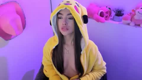 Snapshot of vaiolett_69 chatting on February 25, 2026, 5:06 am vaiolett_69 online show from February 25, 2026, 5:06 am