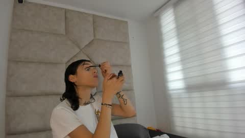 V A I O L E T T  S M I T H online show from November 7, 2025, 3:45 pm