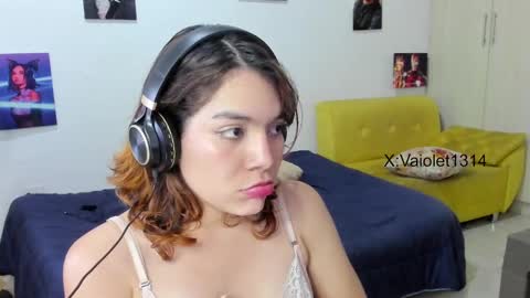 Snapshot of vaioletuwu chatting on January 15, 2025, 11:00 am Vaiolet1314 online show from January 15, 2025, 11:00 am