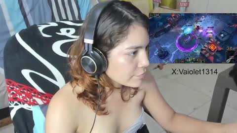 Snapshot of vaioletuwu chatting on January 26, 2025, 9:51 am Vaiolet1314 online show from January 26, 2025, 9:51 am