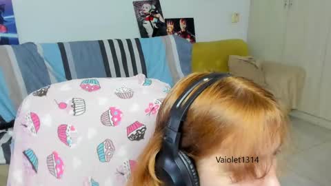 Snapshot of vaioletuwu chatting on March 9, 2025, 5:33 am Vaiolet1314 online show from March 9, 2025, 5:33 am