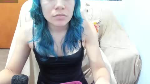 Snapshot of vaioletuwu chatting on October 4, 2025, 2:31 am Vaiolet1314 online show from October 4, 2025, 2:31 am