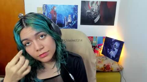 Vaiolet1314 online show from November 17, 2025, 2:39 am