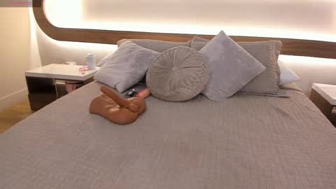 Snapshot of val_rossi chatting on October 17, 2025, 2:37 am Valentina online show from October 17, 2025, 2:37 am