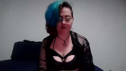 valarieak online show from May 4, 2026, 1:01 am