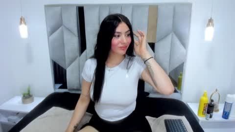 VALENTINA online show from December 2, 2024, 5:48 pm