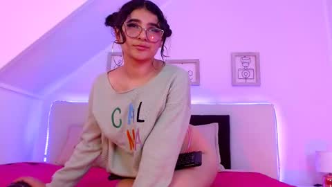 Tifanny  online show from February 21, 2025, 7:54 pm