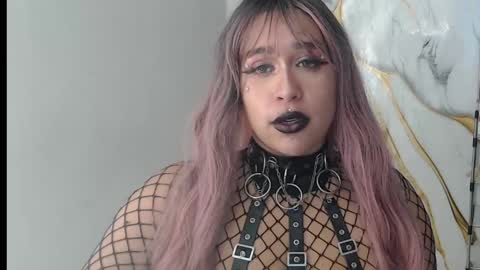 valen_ross7 online show from May 8, 2026, 1:38 pm