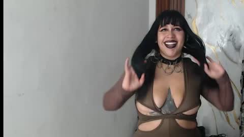 valen_ross7 online show from June 11, 2026, 5:44 pm