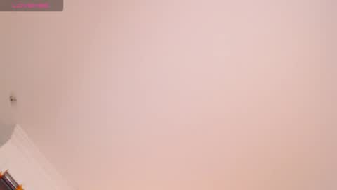 Snapshot of valen_ross_ chatting on October 26, 2025, 2:34 pm valentina Rossi 3 online show from October 26, 2025, 2:34 pm