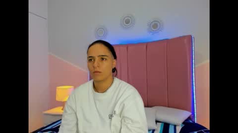 Liam smith online show from December 5, 2025, 12:58 pm