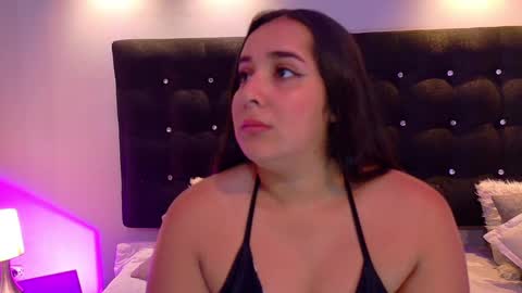 Valen Scott online show from December 17, 2024, 3:17 pm