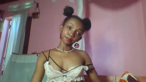 valencia302364 online show from February 17, 2025, 11:34 am