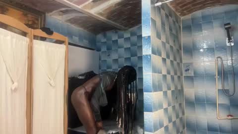 Snapshot of valent1nn chatting on March 26, 2026, 8:53 am Valentin independent Cam Boy online show from March 26, 2026, 8:53 am