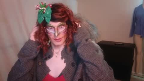 Snapshot of valentia_vickers chatting on December 18, 2024, 2:10 am Valentia online show from December 18, 2024, 2:10 am