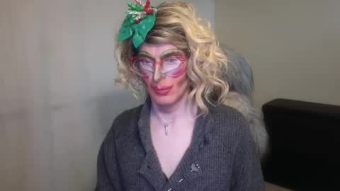 Snapshot of valentia_vickers chatting on December 19, 2024, 3:29 am Valentia online show from December 19, 2024, 3:29 am