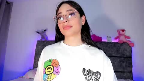 Snapshot of valentina_alba chatting on December 6, 2024, 12:23 am Valentina online show from December 6, 2024, 12:23 am