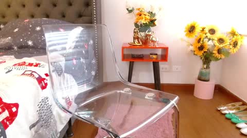 Snapshot of valentina_ferrer0 chatting on December 19, 2024, 10:00 pm Valen Ferrer online show from December 19, 2024, 10:00 pm