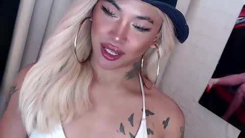 Amanda online show from December 10, 2024, 6:54 am