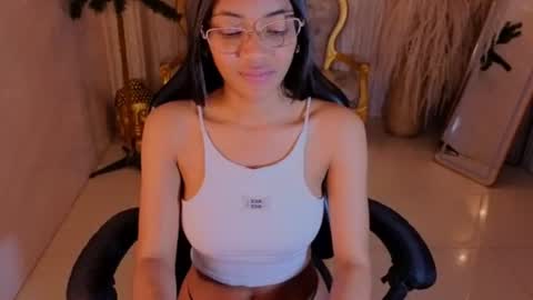 Snapshot of valentina_gomez_s chatting on July 7, 2026, 12:42 pm Valentina online show from July 7, 2026, 12:42 pm