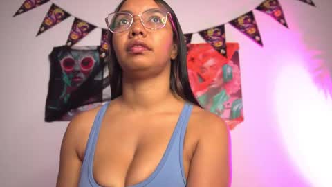 Snapshot of valentina_king18 chatting on October 21, 2025, 11:22 am VALENTINA online show from October 21, 2025, 11:22 am