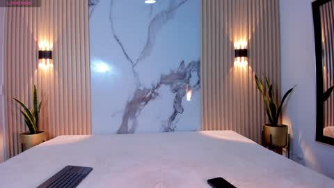 Snapshot of valentina_lux1 chatting on December 10, 2024, 3:30 am Valentina online show from December 10, 2024, 3:30 am