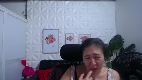 Valentina  online show from March 12, 2025, 11:33 pm