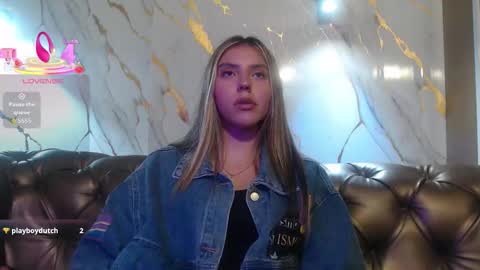 Valentina online show from September 9, 2025, 3:22 pm