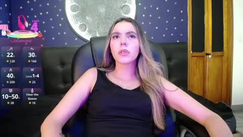 Valentina online show from May 13, 2026, 8:06 pm
