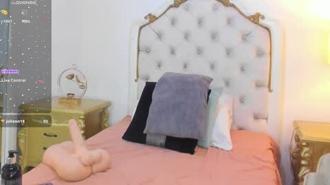 Valentina  online show from February 3, 2025, 3:06 pm