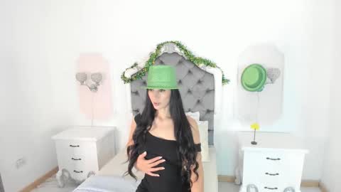 Snapshot of valentina_ross_ chatting on March 17, 2026, 12:19 pm Valentina online show from March 17, 2026, 12:19 pm