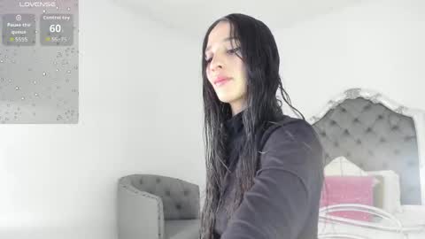 Snapshot of valentina_ross_ chatting on June 4, 2026, 12:11 pm Valentina online show from June 4, 2026, 12:11 pm