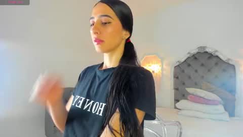 Snapshot of valentina_ross_ chatting on June 11, 2026, 12:14 pm Valentina online show from June 11, 2026, 12:14 pm