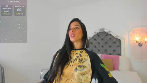 Snapshot of valentina_ross_ chatting on June 16, 2026, 11:57 am Valentina online show from June 16, 2026, 11:57 am