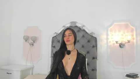 Snapshot of valentina_ross_ chatting on June 29, 2026, 11:43 am Valentina online show from June 29, 2026, 11:43 am