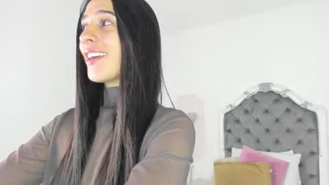 Snapshot of valentina_ross_ chatting on July 1, 2026, 11:56 am Valentina online show from July 1, 2026, 11:56 am