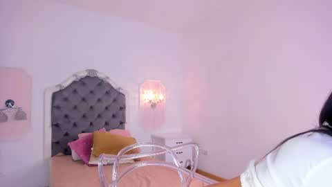 Snapshot of valentina_ross_ chatting on August 4, 2026, 12:41 pm Valentina online show from August 4, 2026, 12:41 pm