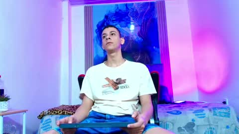 valentina_y_sneiderr online show from May 8, 2026, 11:21 pm
