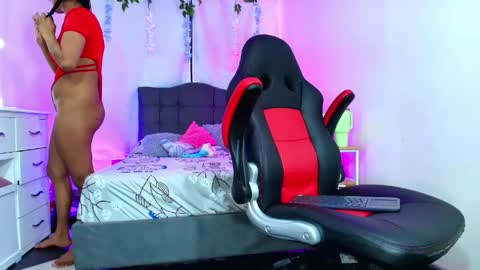 valentina_y_sneiderr online show from June 9, 2026, 3:40 am