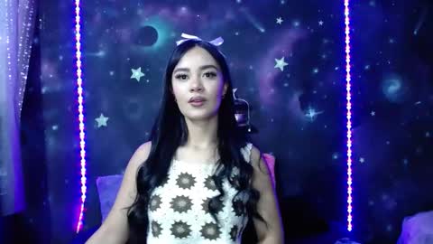 valentinarojass_ online show from February 18, 2026, 1:51 pm
