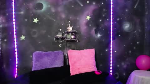 valentinarojass_ online show from February 26, 2026, 1:54 pm