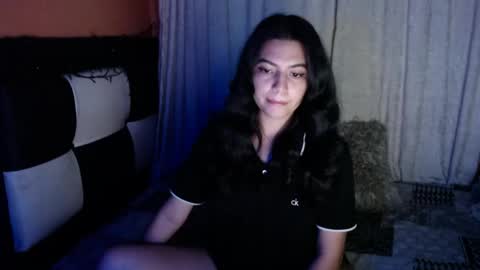valentinasmith18 online show from April 25, 2026, 12:24 am