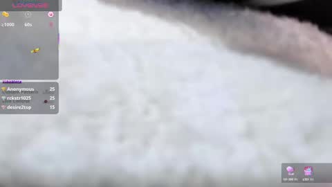 Snapshot of valentine_petite1 chatting on February 12, 2025, 2:10 pm Valentine  online show from February 12, 2025, 2:10 pm