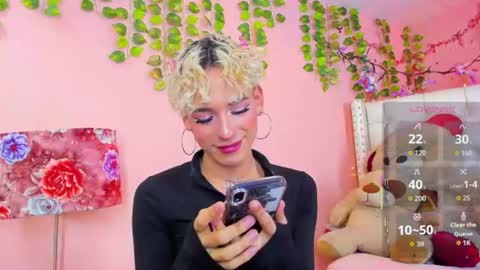 valentinee_xo online show from June 26, 2026, 5:23 am